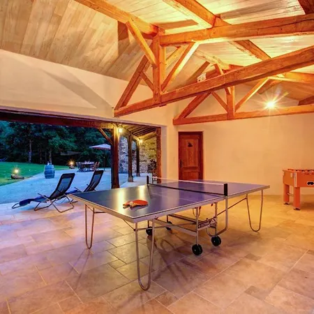 L'estrade Sleeps 5 Pool Wifi * Montcléra